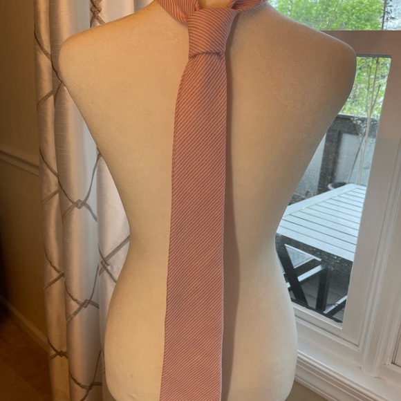 100% cotton pink and white striped tie - Picture 4 of 5